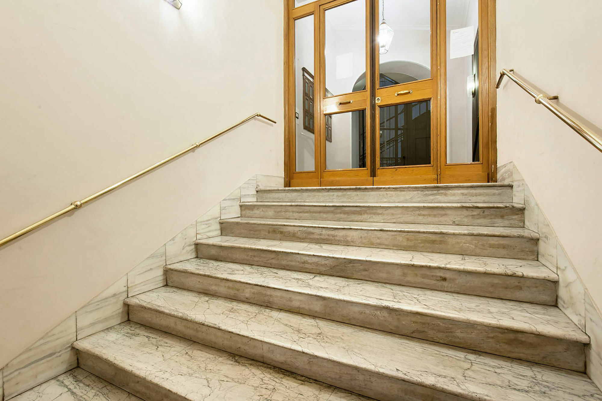 Hosting Flats Guesthouse Rom Exterior foto