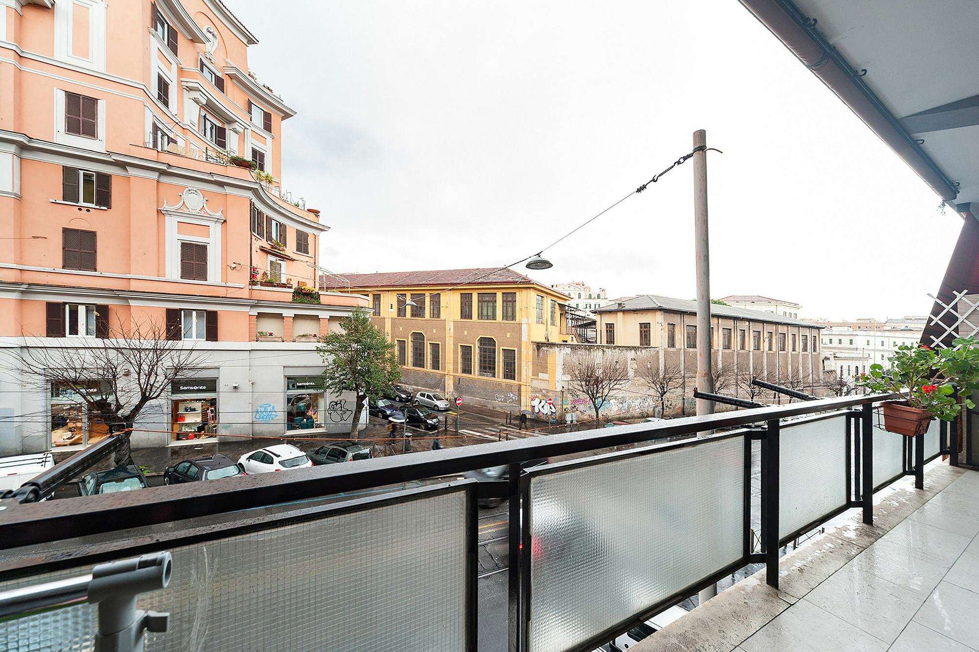 Hosting Flats Guesthouse Rom Exterior foto