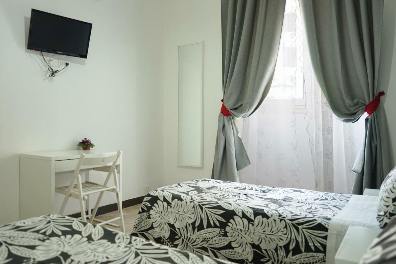 Hosting Flats Guesthouse Rom Exterior foto