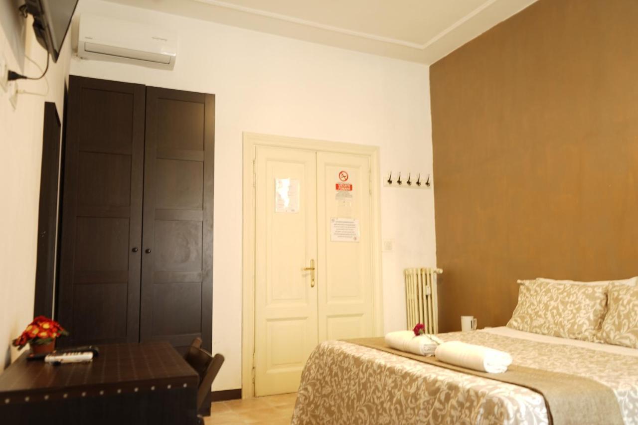 Hosting Flats Guesthouse Rom Exterior foto